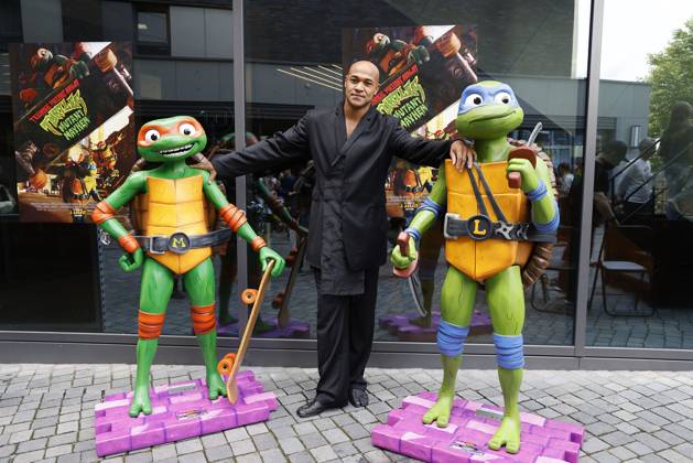 Bilder des Jahres 2023, Entertainment 07 Juli Entertainment Themen der Woche KW30 Bilder des Tages Malick Bauer beim Teenage Mutant Ninja Turtles: Mutant Mayem Special Screening am 30.07.2023 in Berlin Teenage Mutant Ninja Turtles Screening in Berlin