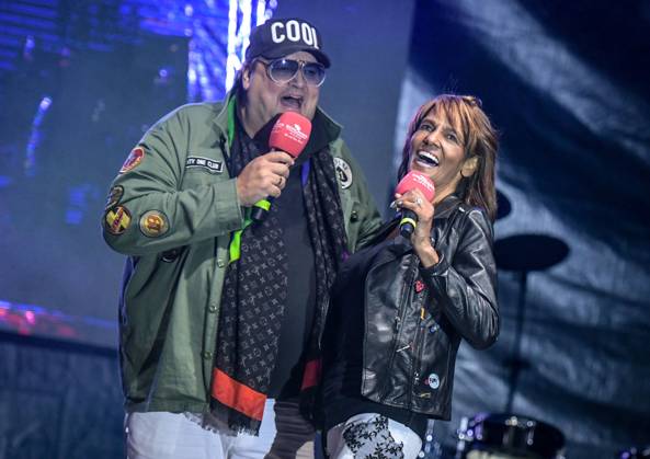 05.08.2023, xlakx, Entertainment Musik, SchlagerHammer 2023 in Oranienburg emspor, v.l. Gemeinsam mit Andreas Ellermann will Nadja Abd el Farrag groß rauskommen. Heute feiern beide beim SchlagerHammer in Oranienburg ihren ersten Schlager-Festival Auftritt bei der grossen Schlager Radio Sommerparty im Schlosspark Oranienburg. Oranienburg