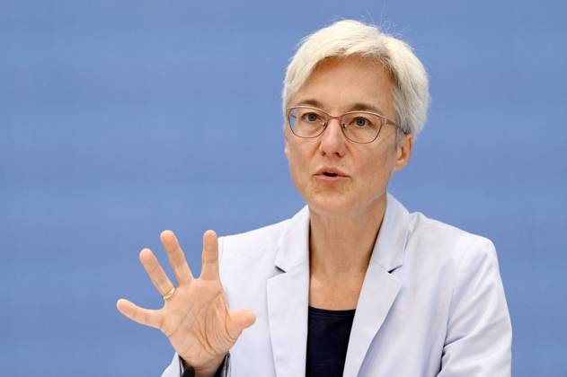 Brigitte Knopf bei der Bundespressekonferenz Expertenrat für Klimafragen: Veröffentlichung der Stellungnahme zum Klimaschutzprogramm 2023 und des Prüfberichts für die Sektoren Gebäude und Verkehr im Haus der Bundespressekonferenz. Berlin, 22.08.2023