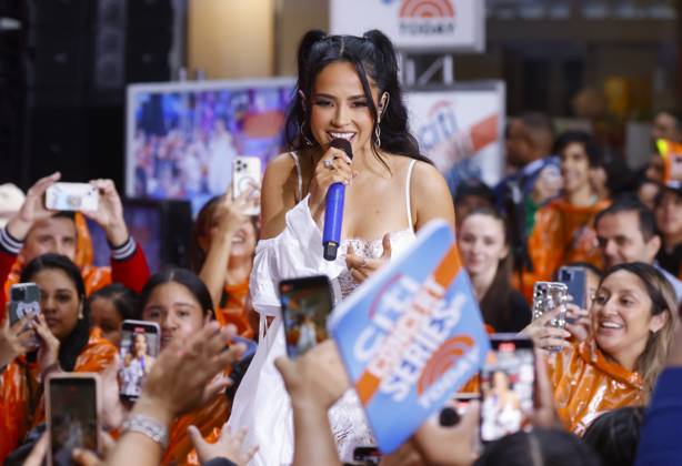 Bilder des Jahres 2023, Entertainment 08 August Entertainment Themen der Woche KW34 Entertainment Bilder des Tages Becky G performs on the NBC Today Show at Rockefeller Center in New York City on Friday, August 25, 2023.  NYP20230825121 JOHNxANGELILLO