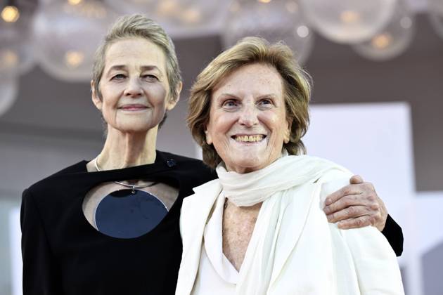 Bilder des Jahres 2023, Entertainment 08 August Entertainment Themen der Woche KW35 Opening Red Carpet - The 80th Venice International Film Festival, Venice, Italy 30 Aug 2023 Charlotte Rampling, Liliana Cavani during the opening Red Carpet - The 80th Venice International Film Festival, Venice, Italy 30 Aug 2023, Credit:Maria Laura Antonelli Avalon Italy, Venice  Copyright: xMariaxLauraxAntonellix xAvalonx 0801456936
