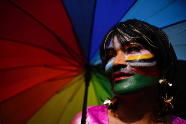 Bilder des Jahres 2023, News 08 August News Themen der Woche KW35 News Bilder des Tages August 31, 2023, Kathmandu, Nepal: A participant from the LGBTIQIA+ community holds an umbrella while taking part in the pride parade celebrations in Kathmandu, Nepal. Nepal s vibrant LGBTQIA+ community and supporters join hands and hearts each year for a spectacular celebration of love, acceptance, and inclusivity during the annual Pride Parade coinciding with the Gai Jatra festival where people commemorate the festival to wish peace for their deceased family members from the previous years. Kathmandu Nepal - ZUMAg200 20230831_zap_g200_003 Copyright: xSkandaxGautamx