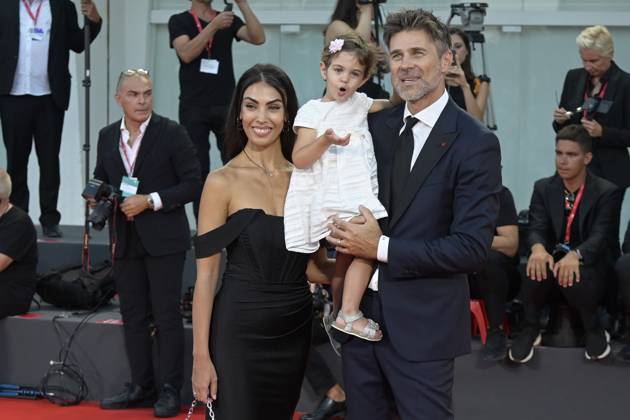 September 2, 2023, Venice Lido, Italy: Veronica Papa (l), Agnese Fulco (c) and Fabio Fulco (r) attend the red carpet of Premio Kineo at 80 Venice Film Festival at Palazzo del Cinema. Venice Lido Italy - ZUMAs197 20230902_aaa_s197_272 Copyright: xMarioxCartellix