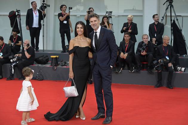 September 2, 2023, Venice Lido, Italy: Veronica Papa (l), Agnese Fulco (c) and Fabio Fulco (r) attend the red carpet of Premio Kineo at 80 Venice Film Festival at Palazzo del Cinema. Venice Lido Italy - ZUMAs197 20230902_aaa_s197_295 Copyright: xMarioxCartellix