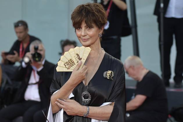 September 2, 2023, Venice Lido, Italy: Laura Morante attends the red carpet of Premio Kineo at 80 Venice Film Festival at Palazzo del Cinema. Venice Lido Italy - ZUMAs197 20230902_aaa_s197_302 Copyright: xMarioxCartellix