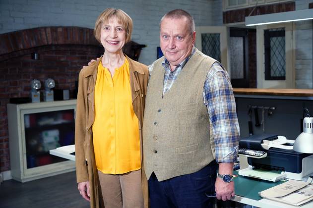 Katharina Blaschke und Udo Kroschwald beim Fototermin am Set der ZDF Krimiserie SOKO Wismar im Studio Adlershof. Berlin, 04.09.2023
