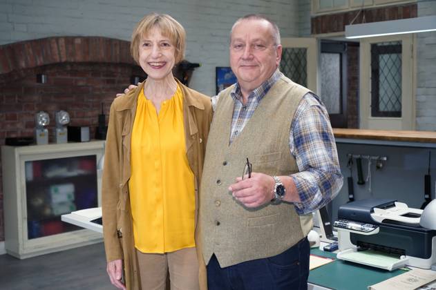 Katharina Blaschke und Udo Kroschwald beim Fototermin am Set der ZDF Krimiserie SOKO Wismar im Studio Adlershof. Berlin, 04.09.2023