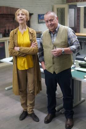Katharina Blaschke und Udo Kroschwald beim Fototermin am Set der ZDF Krimiserie SOKO Wismar im Studio Adlershof. Berlin, 04.09.2023