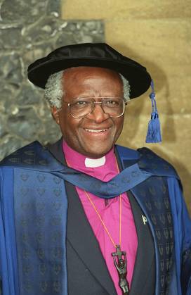 The Most Rev ARCHBISHOP DESMOND TUTU Archbishop of Cape Town, South Africa. Born Klerksdorp, South Africa. At Southwark Cathedral, London, where he received an honorary doctorate of laws, from South Bank University. COMPULSORY CREDIT: UPPA Photoshot The Most Rev ARCHBISHOP DESMOND TUTU Archbishop of Cape Town, South Africa. Born Klerksdorp, South Africa. At Southwark Cathedral, London, where he received an honorary doctorate of laws, from South Bank University. COMPULSORY CREDIT: UPPA Photoshot Photo URK 008358 B-29 25.10.1994, Credit: uppa.co.uk Avalon United Kingdom  Copyright: x xuppa.co.ukx xAvalonx 0503416457