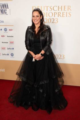 Simone PANTELEIT, Moderatorin, Roter Teppich, Red Carpet Show, Ankunft, arrival, Verleihung des Deutschen Radiopreises 2023 in Hamburg am 07.09.2022,