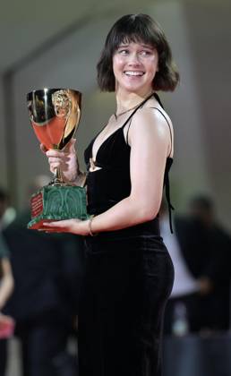 September 9, 2023, Venice: US actress Cailee Spaeny holds the Volpi Cup (Coppa Volpi) Award for Best Actress for her performance in the movie Priscilla during the closing ceremony of the 80th annual Venice International Film Festival, in Venice, Italy, 09 September 2023. The 80th edition of the Venice Film Festival runs from 30 August to 09 September 2023. ANSA ETTORE FERRARI Venice  - ZUMAa110 20230909_zaf_a110_081 Copyright: xEttorexFerrarix
