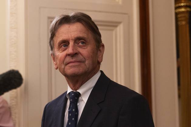 Mikhail Baryshnikov, a Latvian-American ballet dancer and previous recipient of the Praemium Imperiale Laureate enters the East Room of the White House ahead of the 2023 Praemium Imperiale Laureate ceremony in Washington, DC on Tuesday, September 12, 2023. The Praemium Imperiale is a global arts prize awarded annually by the Japan Art Association for lifetime achievement in the arts. Copyright: xCNPx xMediaPunchx