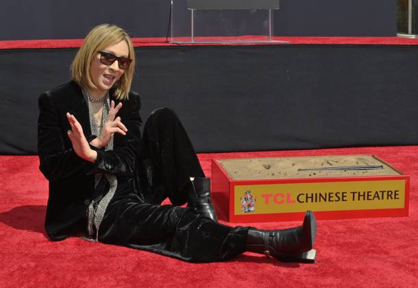 Bilder des Jahres 2023, Entertainment 09 September Entertainment Themen der Woche KW37 Entertainment Bilder des Tages Japanese musician Yoshiki participates in a hand and footprint ceremony immortalizing him in the forecourt of the TCL Chinese Theatre (formerly Grauman s) in the Hollywood section of Los Angeles on Thursday, September 14, 2023. Yoshiki make history by becoming the first Japanese artist to be immortalized in cement since the theatre began this Hollywood tradition in 1927.  LAP2023091418 JIMxRUYMEN