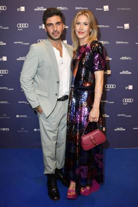 Wolke Hegenbarth mit Partner Oliver Vaid bei der Verleihung des Deutschen Schauspielpreises 2023 im Restaurant Spindler & Klatt. Berlin, 15.09.2023