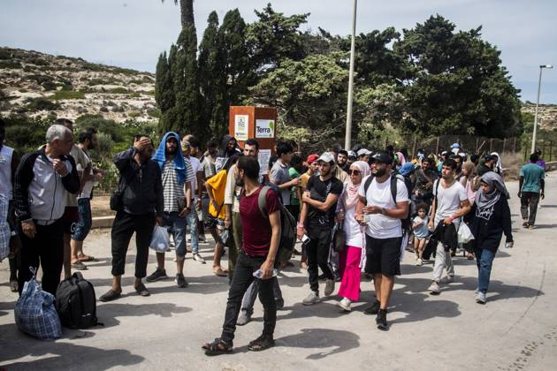 migrant emergency, the situation in the hotspot on the fifth day after the disembarkation of around 6000 people, Lampedusa, 16 Sept 2023 migrant emergency, the situation in the hotspot on the fifth day after the disembarkation of around 6000 people, Lampedusa, 16 Sept 2023, Credit:Alessandro Serranò Avalon Italy, Lampedusa Copyright: xAlessandroxSerranòx xAvalonx 0805738676