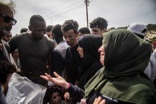 migrant emergency, the situation in the hotspot on the fifth day after the disembarkation of around 6000 people, Lampedusa, 16 Sept 2023 Aboubakar Soumaoro visits the hotspot, Lampedusa, 16 Sept 2023, Credit:Alessandro Serranò Avalon Italy, Lampedusa Copyright: xAlessandroxSerranòx xAvalonx 0805738698