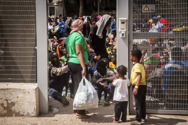 migrant emergency, the situation in the hotspot on the fifth day after the disembarkation of around 6000 people, Lampedusa, 16 Sept 2023 migrant emergency, the situation in the hotspot on the fifth day after the disembarkation of around 6000 people, Lampedusa, 16 Sept 2023, Credit:Alessandro Serranò Avalon Italy, Lampedusa Copyright: xAlessandroxSerranòx xAvalonx 0805738922