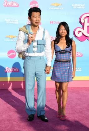 World Premiere Of Barbie - Arrivals LOS ANGELES, CALIFORNIA - JULY 09: (L-R) Simu Liu and Allison Hsu attend the World Premiere of Barbie at the Shrine Auditorium and Expo Hall on July 09, 2023 in Los Angeles, California., Credit:Jeffrey Mayer Avalon United States, CA, Los Angeles, Shrine Auditorium and Expo Hall  Copyright: xJeffreyxMayerx xAvalonx 0788310943