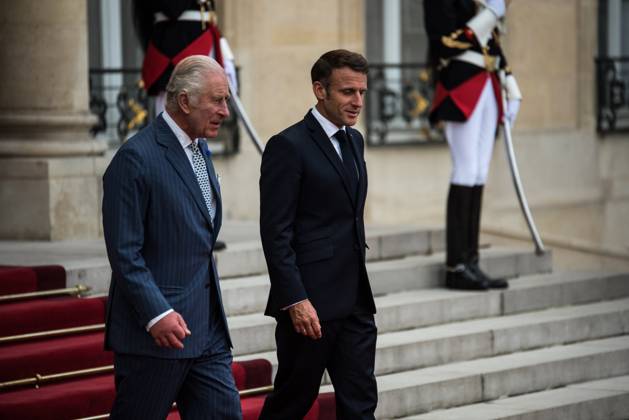 FRANCE TOP LEVEL SUMMIT IN PARIS French President Emmanuel Macron and King Charles III of England at the Elysà e Palace after the bilateral meeting. In Paris, 20 September, 2023. PARIS ILE-DE-FRANCE FRANCE Copyright: xAndreaxSavoranixNerix FRANCE TOP LEVEL SUMMIT IN P ASAVORANINERI-8
