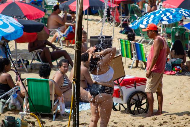 Movement of bathers on the red beach Rio de Janeiro (RJ) 09 25 2023 - BEACH WEATHER WEATHER - Movement of bathers on Vermelha beach, in Urca, south of Rio de Janeiro, this Monday (25) (Foto: Erica Martin Thenews2 imago images) Movement of bathers on the red beach Copyright: xEricaxMartinx