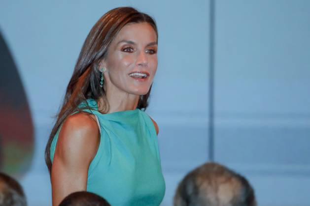 Queen Letizia Presents The Retina Eco Awards - Madrid Queen Letizia of Spain attends the presentation of the Retina Eco 2023 Awards held at the Royal Tapestry Factory Foundation, on September 25, 2023, in Madrid, Spain. The Retina Eco 2023 Awards are organized by PRISA Media in collaboration with Capgemini and recognize the most outstanding projects for their innovation, impact on sustainability and the fight against climate change, technology and other environmental or social aspects related to the United Nations Sustainable Development Goals. Photo by Archie Andrews ABACAPRESS.COM Madrid Spain  Copyright: xAndrewsxArchie ABACAx 869201_002 AndrewsxArchie ABACAx 869201_002