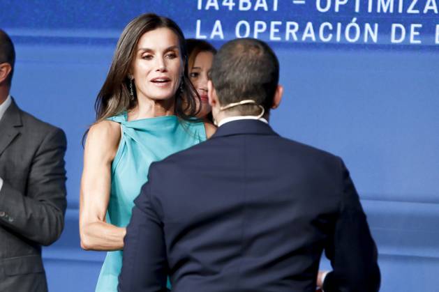 Queen Letizia Presents The Retina Eco Awards - Madrid Queen Letizia of Spain attends the presentation of the Retina Eco 2023 Awards held at the Royal Tapestry Factory Foundation, on September 25, 2023, in Madrid, Spain. The Retina Eco 2023 Awards are organized by PRISA Media in collaboration with Capgemini and recognize the most outstanding projects for their innovation, impact on sustainability and the fight against climate change, technology and other environmental or social aspects related to the United Nations Sustainable Development Goals. Photo by Archie Andrews ABACAPRESS.COM Madrid Spain  Copyright: xAndrewsxArchie ABACAx 869201_004 AndrewsxArchie ABACAx 869201_004