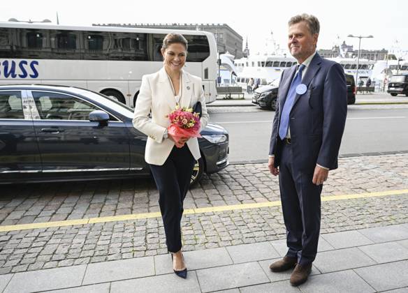 STOCKHOLM, SWEDEN 20230926 Crown Princess Victoria and Chairman of the Board Bo Lehander in connection with the award ceremony for the BjoÌˆrn Carlson Baltic Fellows, who are organizing a seminar for a healthier sea in connection with the award ceremony for the BjoÌˆrn Carlson Baltic Sea Prize STOCKHOLM SWEDEN x10070x  Copyright: xJessicaxGow TTx FRISKARE HAV 0S3bY6wNYZ8