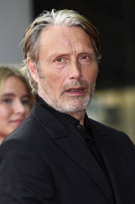 Mads Mikkelsen bei der Premiere des Kinofilms The Promised Land Bastarden auf dem 71. Internationalen Filmfestival San Sebastian Festival Internacional de Cine de San Sebastian im Theater Victoria Eugenia. San Sebastian, 26.09.2023