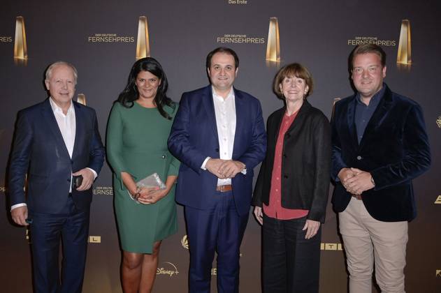 Tom Buhrow, Juliane Eßling, Nathanael Liminski, Henriette Reker und Daniel Rosemann bei der Verleihung des Deutschen Fernsehpreises 2023 - Die Nacht der Kreativen in der Flora Köln. Köln, 27.09.2023