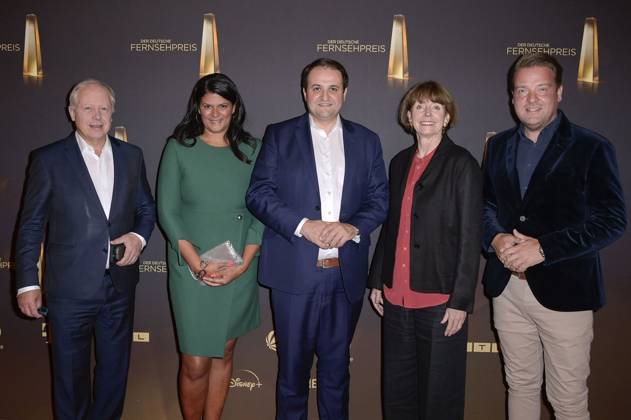 Tom Buhrow, Juliane Eßling, Nathanael Liminski, Henriette Reker und Daniel Rosemann bei der Verleihung des Deutschen Fernsehpreises 2023 - Die Nacht der Kreativen in der Flora Köln. Köln, 27.09.2023