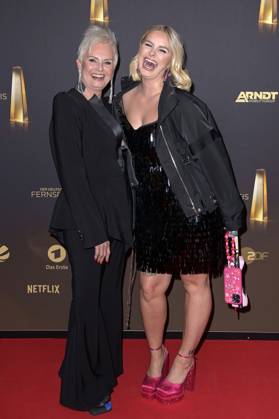 Katia Convents mit Tochter Catharina bei der Verleihung des Deutschen Fernsehpreises 2023 - Die Nacht der Kreativen in der Flora Köln. Köln, 27.09.2023