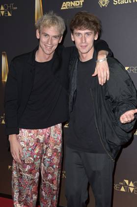 Emil Belton und Oskar Belton bei der Verleihung des Deutschen Fernsehpreises 2023 - Die Nacht der Kreativen in der Flora Köln. Köln, 27.09.2023