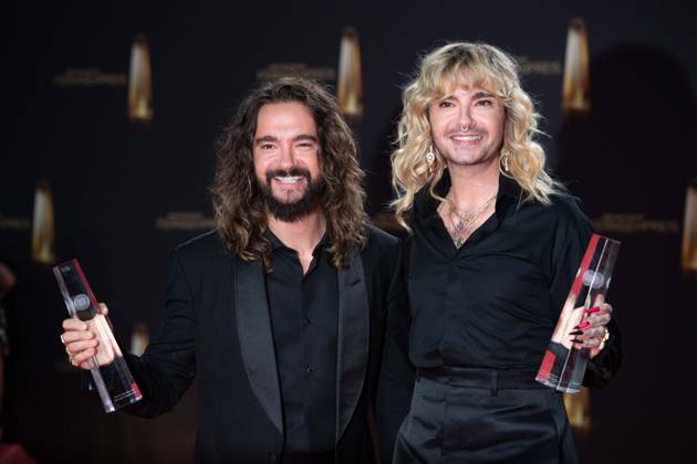 Preistraeger Tom und Bill KAULITZ, Musiker Saenger, Tokio Hotel, Kategorie Beste Unterhaltung Show, Thats my Jam, Verleihung des Deutschen Fernsehpreises, Der Deutsche Fernsehpreis 2023, Deutscher Fernsehpreis 2023 in den MMC Studios Koeln, am 28.09.2023.