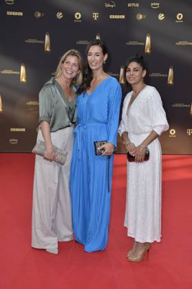 Valerie Niehaus, Pinar Atalay und Collien Ulmen-Fernandes bei der Verleihung des Deutschen Fernsehpreises in Koeln 28.09. 2023
