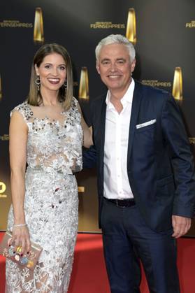 Kristina Inhof und Andreas von Thien bei der Verleihung des Deutschen Fernsehpreises 2023 in den MMC Studios. Köln, 28.09.2023