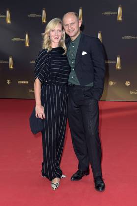 Anna Schudt mit Ehemann Moritz Führmann bei der Verleihung des Deutschen Fernsehpreises 2023 in den MMC Studios. Köln, 28.09.2023