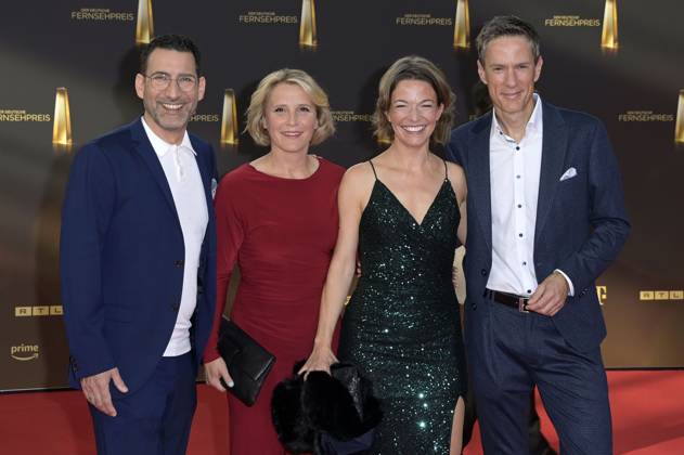 Till Nassif, Susan Link, Anna Planken und Sven Lorig bei der Verleihung des Deutschen Fernsehpreises 2023 in den MMC Studios. Köln, 28.09.2023
