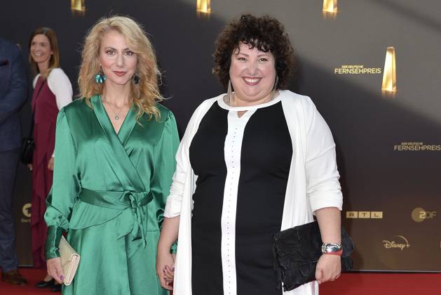 Meltem Kaptan und ihre Schwester Derya Kaptan bei der Verleihung vom Deutschen Fernsehpreis am 28.09.2023 in Koeln Deutscher Fernsehpreis Verleihung 2023 in Koeln