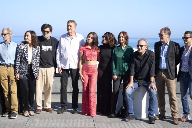 September 29, 2023, Madrid, Madrid, Spain: Victor Erice, Jose Coronado, Ana Torrent, Maria Leon, Petra Martinez, Mario Pardo, Helena Miquel, Venecia Franco attended Cerrar los ojos and Donostia Award Photocall during 71st San Sebastian International Film Festival at Kursaal Palace on September 29, 2023 in Donostia San Sebastian, Spain Madrid Spain - ZUMAg15_ 20230929_zaf_g15_027 Copyright: xJackxAbuinx