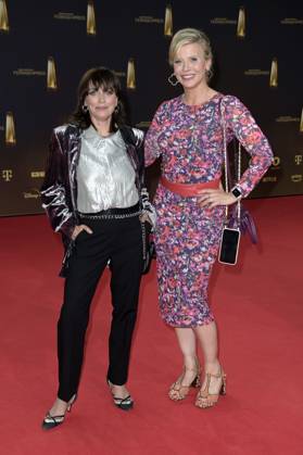 Anna Thalbach und Eva Habermann bei der Verleihung des Deutschen Fernsehpreises 2023 in den MMC Studios. Köln, 28.09.2023