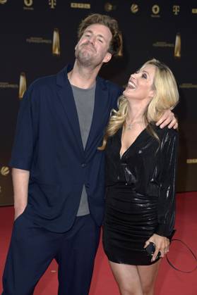 Luke Mockridge und Ines Anioli bei der Verleihung des Deutschen Fernsehpreises 2023 in den MMC Studios. Köln, 28.09.2023