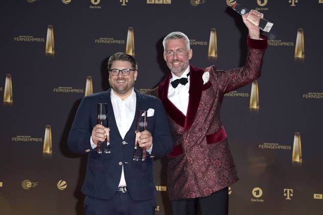 Andreas Lechner und Sebastian Pufpaff bei der Verleihung des Deutschen Fernsehpreises 2023 in den MMC Studios. Köln, 28.09.2023