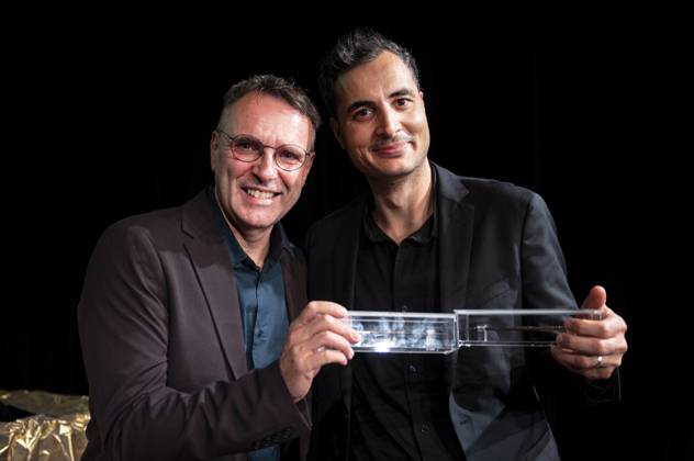 Entertainment Bilder des Tages AMSTERDAM - Authors Edward van de Vendel and Anoush Elman received the Golden Griffel at the Children s Book Ball. ANP RAMON VAN FLYMEN netherlands out - belgium out  Copyright: xx x479714315x originalFilename: 479714315.jpg