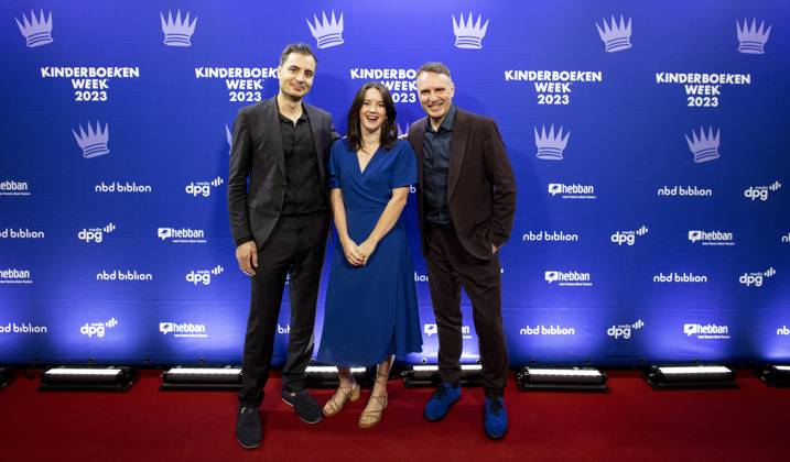 AMSTERDAM - Edward van de Vendel, Djenne Fila and Anoush Elman on the red carpet prior to the Children s Book Ball. During the event, the Golden Pencil and the Golden Pencil were awarded, among other things. ANP RAMON VAN FLYMEN netherlands out - belgium out  Copyright: xx x479714497x originalFilename: 479714497.jpg