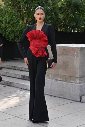 PFW Elie Saab Arrivals Dy Miryan attending the Elie Saab S S 2024 show during Paris Fashion Week on September 30, 2023 in Paris, France. Photo by Julien Reynaud APS-Medias ABACAPRESS.COM Paris France Copyright: xReynaudxJulien APS-Medias ABACAx 869874_048 ReynaudxJulien APS-Medias ABACAx 869874_048