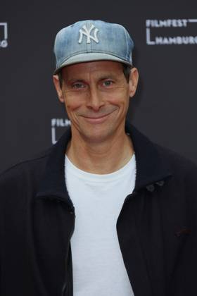 RECORD DATE NOT STATED FILMFEST HAMBURG AM 02.10.2023 Marc Hosemann, Premieren auf dem Roten Teppich auf dem Filmfest Hamburg im Cinemaxx Dammtor, HAmburg, 02.10.2023 Copyright: xEventpressxMPx