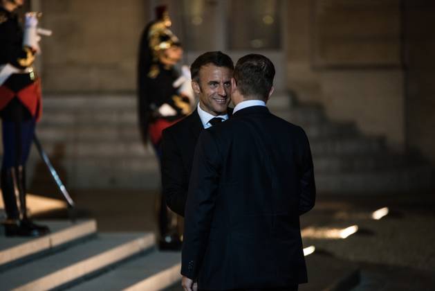 FRANCE TOP LEVEL SUMMIT IN PARIS French President Emmanuel Macron receives Finnish Prime Minister Petteri Orpo at the Elysee Palace. Paris, October 4, 2023. PARIS ILE-DE-FRANCE FRANCE Copyright: xAndreaxSavoranixNerix FRANCE TOP LEVEL SUMMIT IN P ASAVORANINERI-10