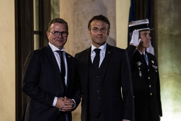 FRANCE TOP LEVEL SUMMIT IN PARIS French President Emmanuel Macron receives Finnish Prime Minister Petteri Orpo at the Elysee Palace. Paris, October 4, 2023. PARIS ILE-DE-FRANCE FRANCE Copyright: xAndreaxSavoranixNerix FRANCE TOP LEVEL SUMMIT IN P ASAVORANINERI-11