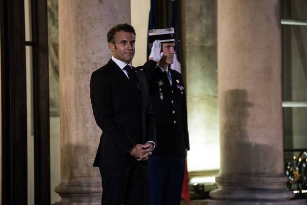 FRANCE TOP LEVEL SUMMIT IN PARIS French President Emmanuel Macron receives Finnish Prime Minister Petteri Orpo at the Elysee Palace. Paris, October 4, 2023. PARIS ILE-DE-FRANCE FRANCE Copyright: xAndreaxSavoranixNerix FRANCE TOP LEVEL SUMMIT IN P ASAVORANINERI-7