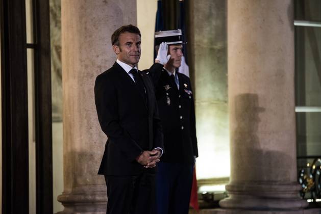 FRANCE TOP LEVEL SUMMIT IN PARIS French President Emmanuel Macron receives Finnish Prime Minister Petteri Orpo at the Elysee Palace. Paris, October 4, 2023. PARIS ILE-DE-FRANCE FRANCE Copyright: xAndreaxSavoranixNerix FRANCE TOP LEVEL SUMMIT IN P ASAVORANINERI-8